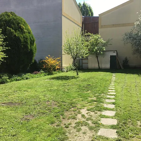 Vadrozsa Vendeghaz Guest house