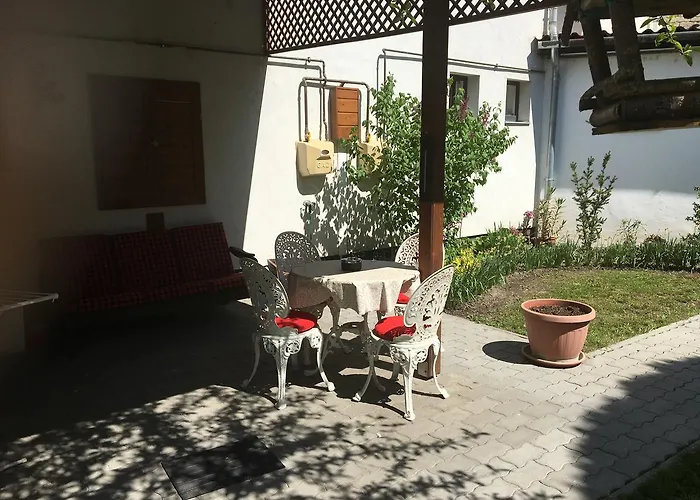 Vadrozsa Vendeghaz * シオーフォク