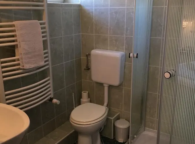 Vadrozsa Vendeghaz * 시오포크